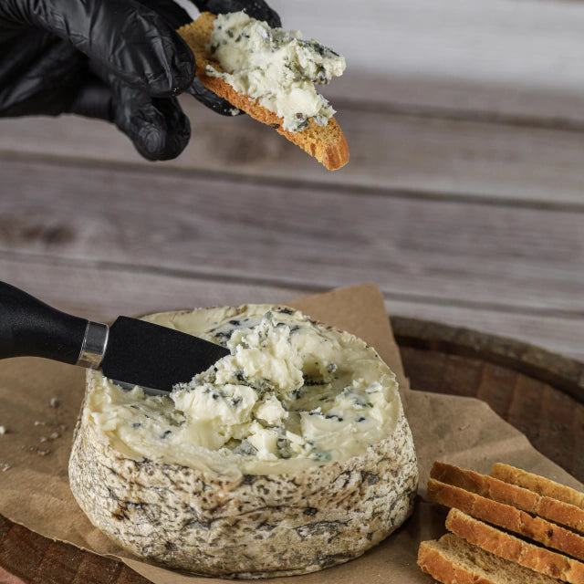 Queijo Gorgonzola Duplo Creme - Meia Peça (300g) - Fusqueijão